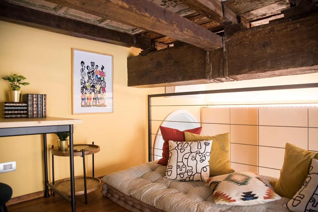Apartment Youhosty - Santa Marta 11 Milan Italy